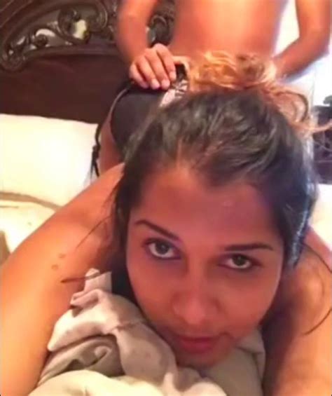 15 MINS SHORT FILM HOTTEST NUDE DESI THREESOME DONT MISS OUT GUYS