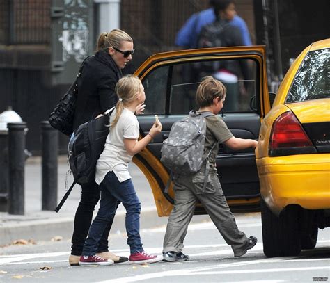 Picking Up Kids From School Kate Winslet Photo 16579069 Fanpop