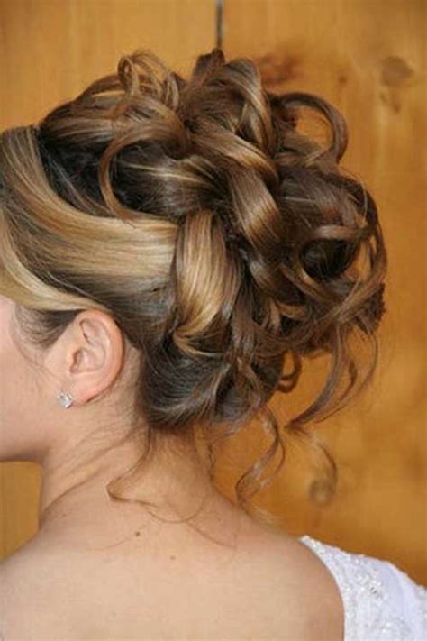 If you will like to incorporate a special hairpiece in your semi updo. 25 Best Hair Updos 2015 - 2016 | Hairstyles & Haircuts ...