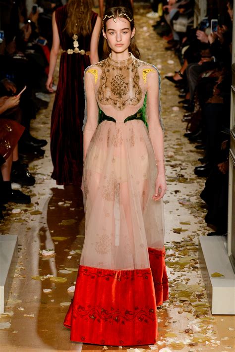 Valentino Spring 2016 Haute Couture Collection Classy And Fabulous