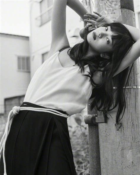 pin by rinda akimichi on nana komatsu 日本語 actress komatsu nana nana komatsu fashion poses