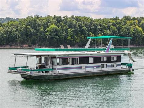 All of our dale hollow lake houseboat rentals are fully equipped with the latest features, able to accommodate adventure seekers of all ages while providing all the amenities your family, friends or colleagues deserve. Dale Hollow Houseboats For Sale : 11+ Houseboats For Sale ...
