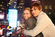 Landon Liboiron Age 27 Girlfriend: Who Is He Dating? Gay Talks & More