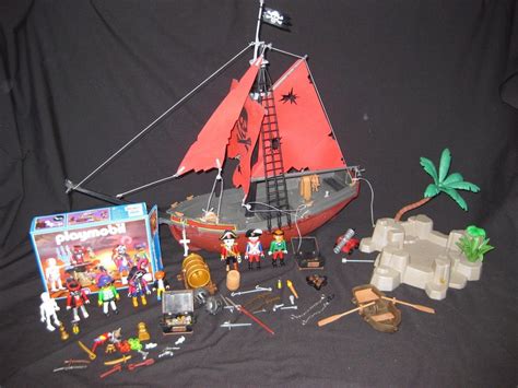 Playmobil 3619 Pirate Ship And Island 3939 Crew Figure Cannon Treasure