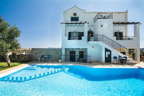 Olive Tree Apartments Updated 2024 Prices Kaliviani Greece