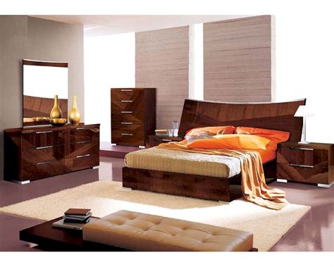 In these page, we also have variety of images available. Modern Bedroom Set in High Gloss Walnut Finish 33B171