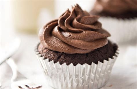 receta de cupcakes de chocolate sencillos a fuego lento