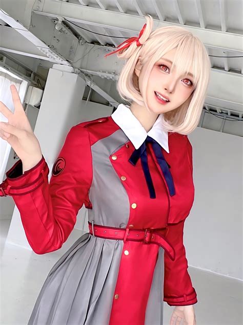 popular cosplayer shokora shows   licorice recoil cosplay
