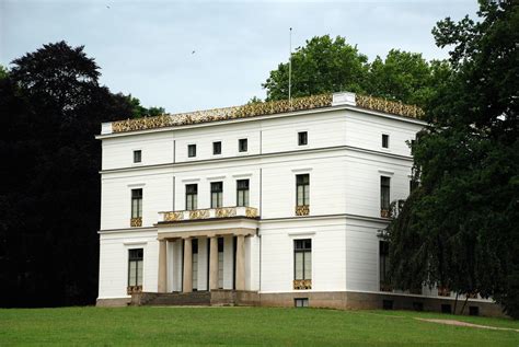 The café is also open to people who are not visiting the museum itself, and there is no entry fee. Das Jenisch-Haus im Jenischpark Hamburg Foto & Bild ...