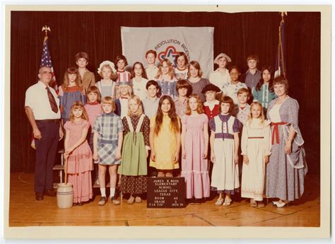 [fifth Grade Class At James H Ross Elementary School 1975 76] Side 1 Of 2 The Portal To