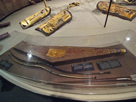 Shields And Bows King Tut Exhibit Leon Reed Flickr