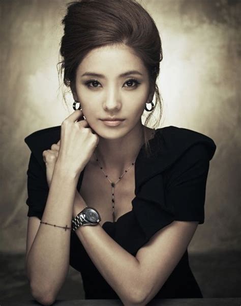 Han Chae Young Korean Actress Bio Wiki Photos Videos