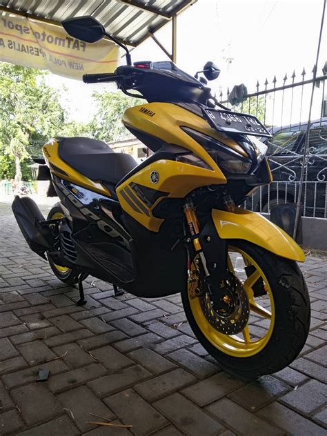 Modifikasi Yamaha Aerox 155 Kuning Pakai Upside Down Dan Suspensi