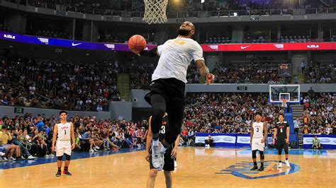 Nba Star Lebron James Wows Fans In Manila Exhibition Game