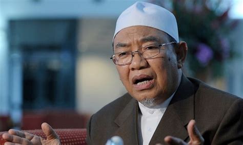 Image via the rakyat post. MUFTI PERAK : Haram Guna Iklan Kadbod Wanita - Belia Bangkit