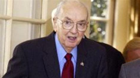 Hardline Senator Jesse Helms Dies At 86