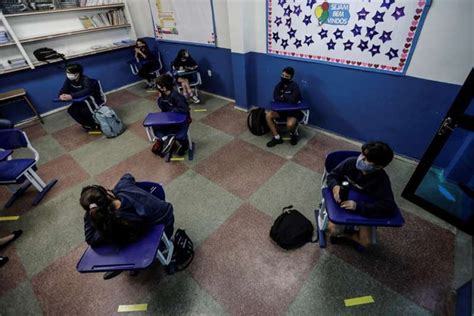 Brasil Sopesa La Reapertura De Las Escuelas En Medio De La Pandemia