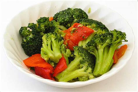Ensalada De Brócoli Con Pimientos ⋆ Cocina Para Torpes