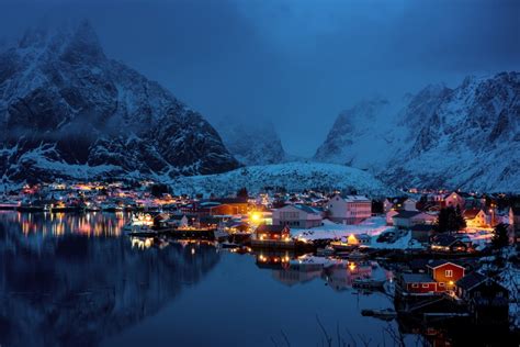 日暮れのレーヌ ロフォーテン諸島の風景 ノルウェーの風景 毎日更新！ 北欧の絶景をお届けします Hokuo S 北欧の風景