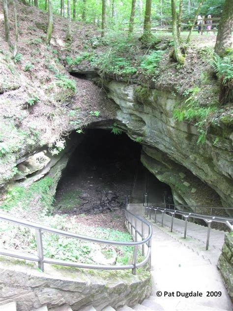 Mammouth Cave Cave City Ky Hiked Two Miles Under Ground Calm Dark