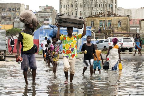Cyclones Huge Floods Endanger Thousands In Southern Africa