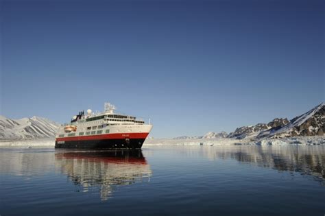 Norway To Open Svalbard To Expedition Cruise Lines With