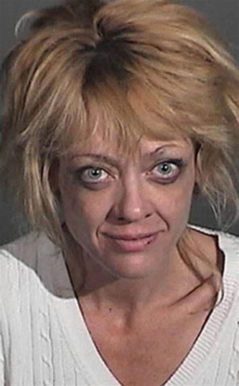 That 70s Show Star Lisa Robin Kelly Arrested Cbs News