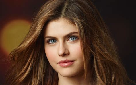Alexandra Daddario Face Close Up Wallpaper Hd Celebrities K Wallpapers Images And