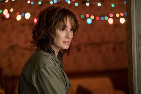 How Winona Ryders Mom Role On Stranger Things Is Breaking Hollywood