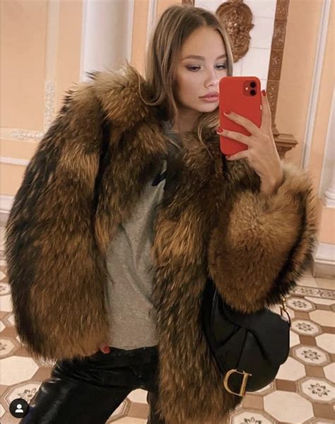 Valentina Rom E Fur Coats Women Fur Fashion Fur Jacket