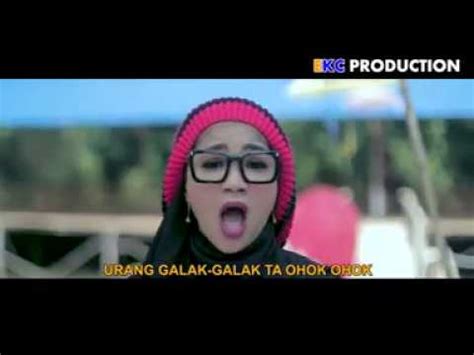 Etek Kadai Feat Mak Oyak Takewer Kewer Official Music Video Youtube