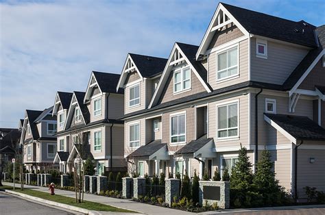 Why Townhomes Have Become A Popular Option For Home Buyers