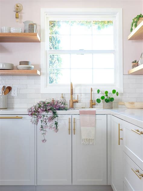 The Best Inexpensive Kitchen Cabinets Designers Swear By Domino