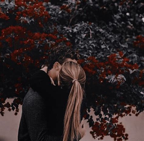 Aesthetic Couple Photos ~ Pin By Kmulls On Aesthetic Wallpaperlist
