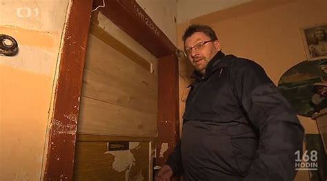 Lubomír volný celým jménem bca. Lubomír Volný dál obchoduje s chudobou. Romům a Romkám ...