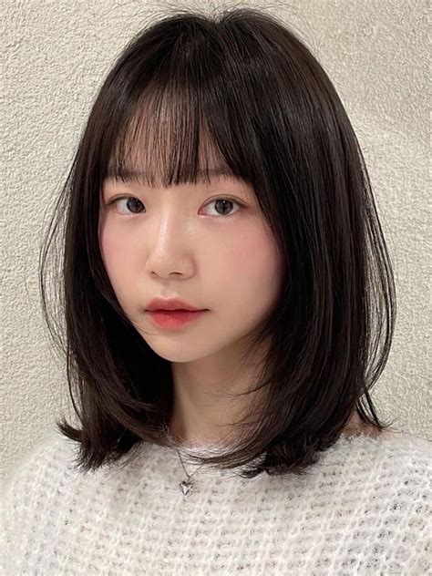 Korean Layered Haircut With Wispy Bangs Korean Short Haircut Asian