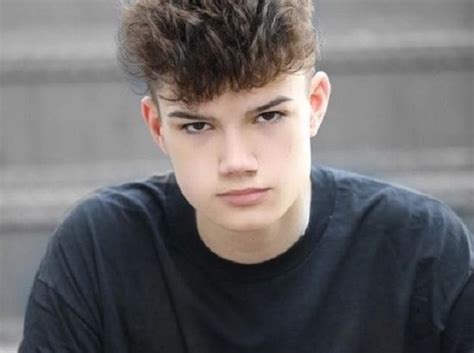 Ian jeffrey started with instagram and posted the first picture in february 2018. Ian Jeffrey Age, Height, Biography (James Charles' Brother ...