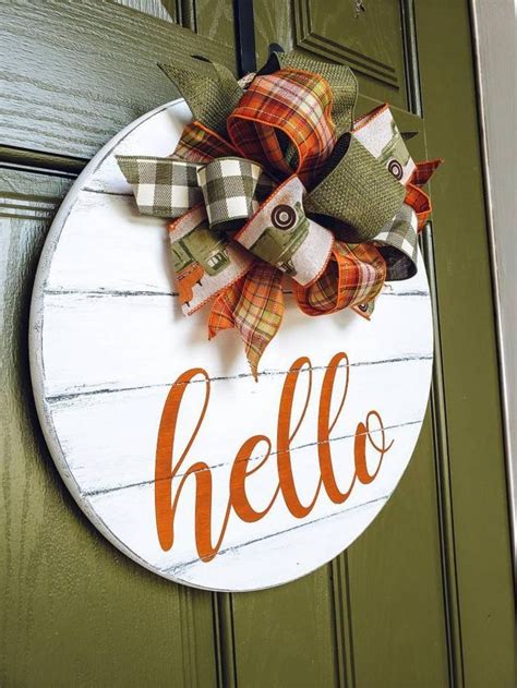 10 Fall Door Hanger Ideas
