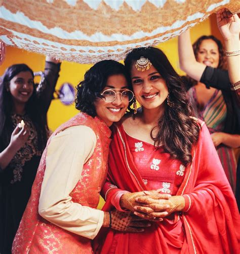 Indian Pakistani Lesbian Couple Tied The Knot In Traditional Ceremony सरहदें पार का प्‍यार