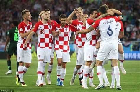 Với những trận quan trọng, bên dưới player có thêm các ngôn ngữ khác. Video clip bàn thắng trận Croatia 2-0 Nigeria | TTVH Online