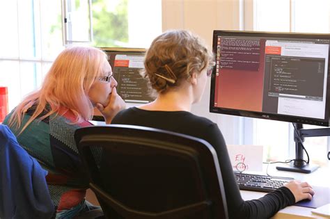 Why Software Engineering Is The Hottest Job Of 2017 For Women