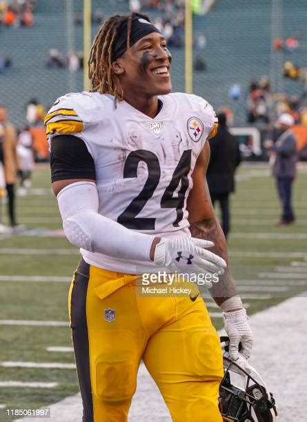 Benny Snell Jr Photos And Premium High Res Pictures Getty Images