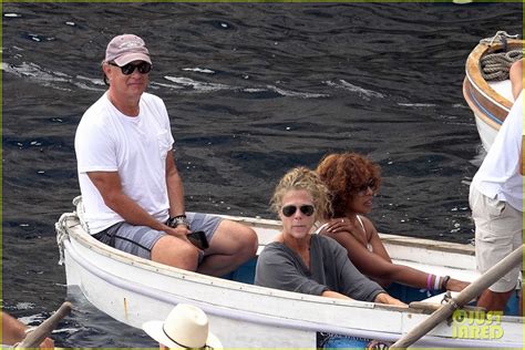 Tom Hanks And Wife Rita Wilson Enjoy A Boat Ride With Gayle King In Italy Photo 4124086 Rita