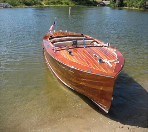 Classic wooden boat plans is a collection of established wooden boat designs ranging from the other plans include chris craft, hacker, gar wood, riva, switzer, barrel back, baby bootlegger. Barrelback Design | Boatbuilders Site on Glen-L.com