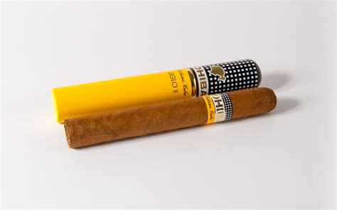 Grosse auswahl an kubanischen zigarren (kuba). Unsere Zigarre des Monats April 2014: Die Cohiba Siglo II ...