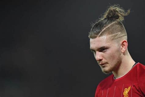 Harvey daniel james elliott is an english professional footballer who plays as a midfielder or winger for premier league club liverpool. El Liverpool blinda a Harvey Elliott | Fichajes.net