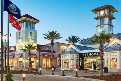 Destin Commons Has Art Shopping Dining And Events Youll Love To