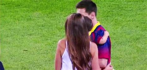 Lionel Messi Su Pareja Antonella Roccuzzo Sorprendió En Instagram Futbol Perucom