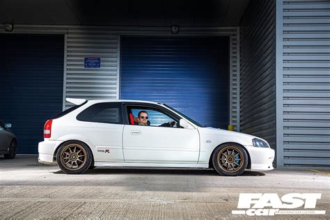 Lightweight, aerodynamic and an absolute blast on both the track and the road. TUNED HONDA CIVIC EK9 TYPE R - FC THROWBACK | Fast Car