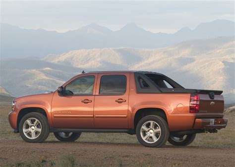 2021 Chevy Avalanche Reborn Design Price And Release Date
